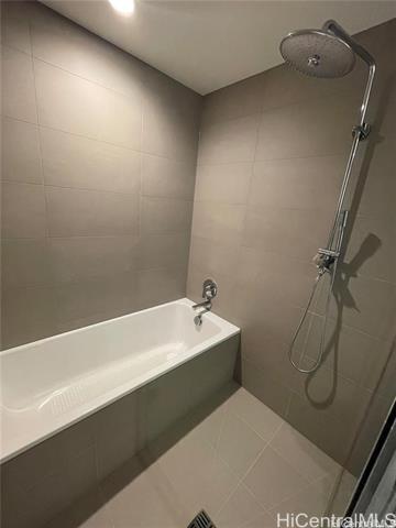 Building Photo - 1000 Auahi St