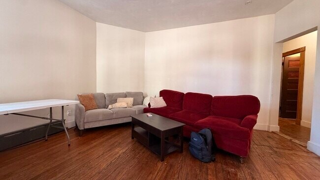 Building Photo - 26 Darling St