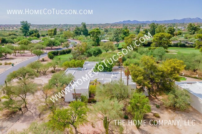 Building Photo - Oro Valley Country Club Golf Course Estate