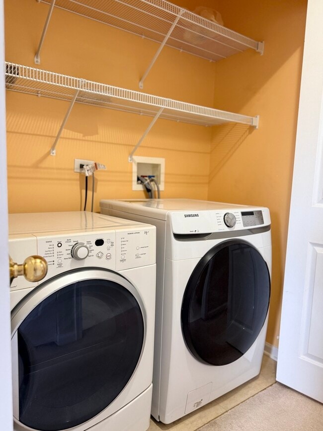 Building Photo - 2305 Sandy Creek Dr