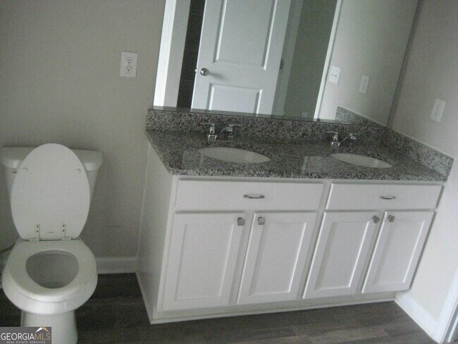 Building Photo - 310 Indian Lake Trail