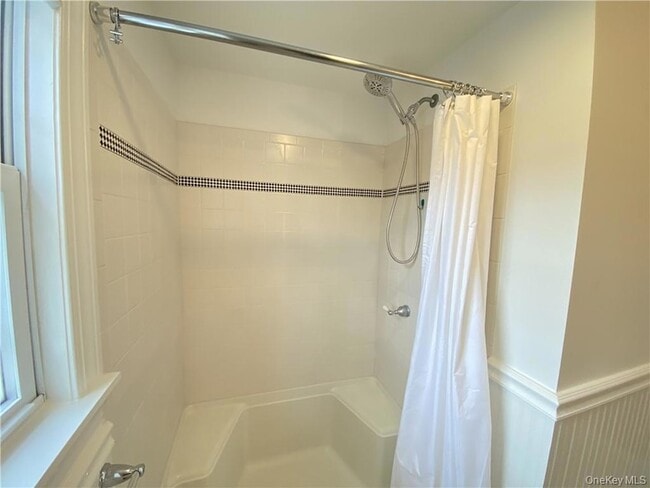 Building Photo - 95 NY-59