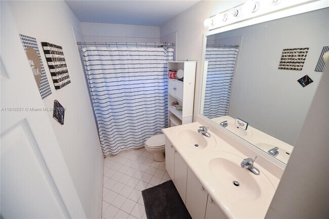 Building Photo - 3963 Orange Tree Ln