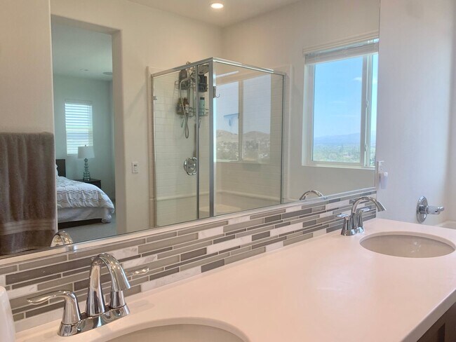 Building Photo - Welcome home to this stunning, recently constructed 4 bedrooms, 3-bath house in the desirable Wes...