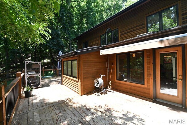 Building Photo - 903 Strecker Rd