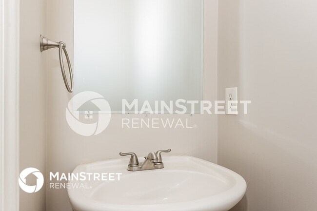 Building Photo - 120 Hollow Ct