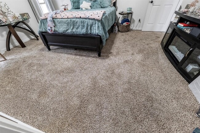 Building Photo - 916 Clover Hill Ln