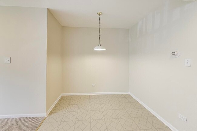 Building Photo - 2318 W Flournoy St