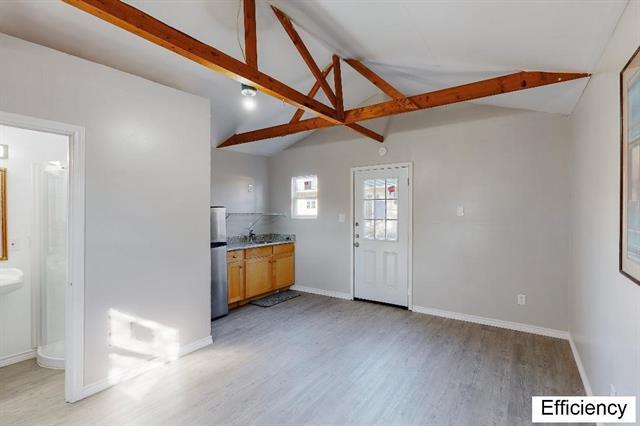 Building Photo - 2702 Tolosa Dr