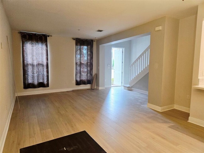 Building Photo - 1528 SW 147th Ave