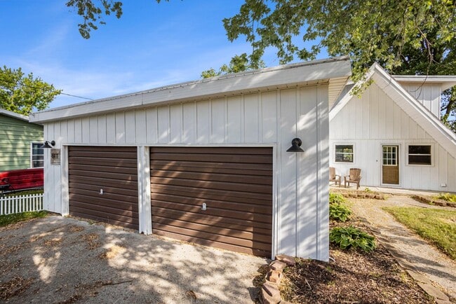 Building Photo - 811 Palmer Dr