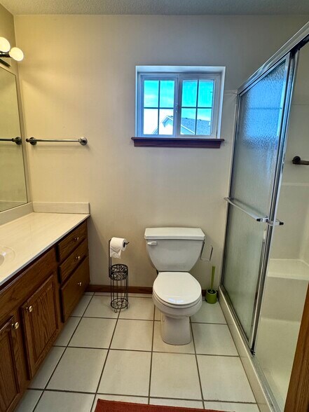 Building Photo - 3031 Holiday Ct