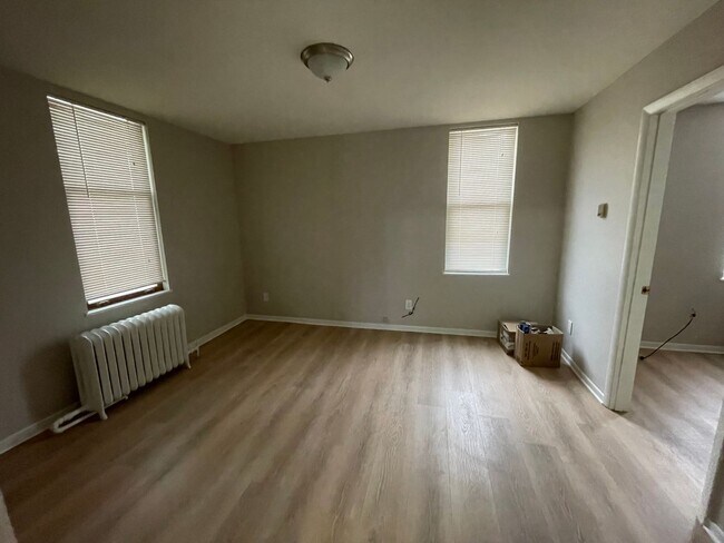 Building Photo - 1000 Duss Ave