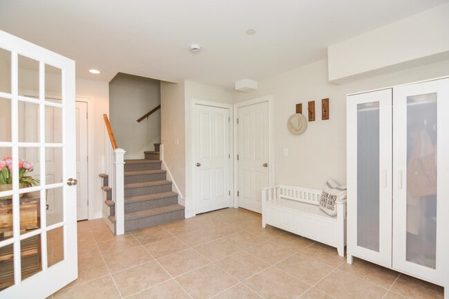 Building Photo - 34 Acadia Ln