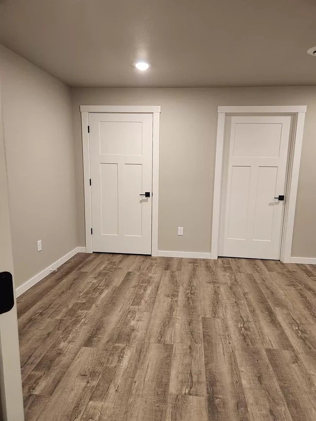 Building Photo - 304 Nieson St