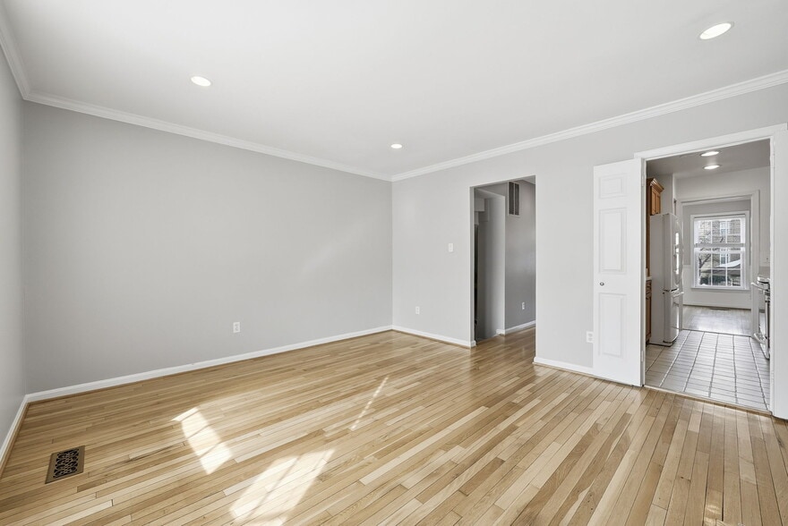 Building Photo - 6701 Washington Blvd