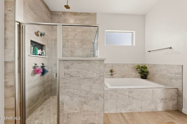 Building Photo - 905 Witton Pl