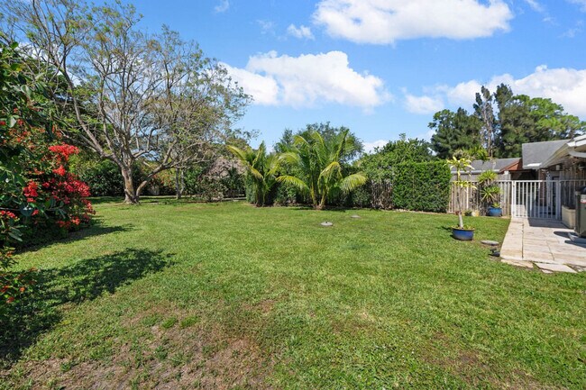 Building Photo - 4501 Briarcliff Ln