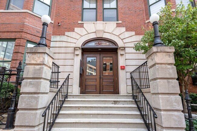 Primary Photo - 75 Clarendon St