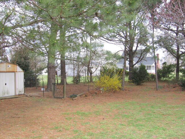 Building Photo - SMITHFIELD