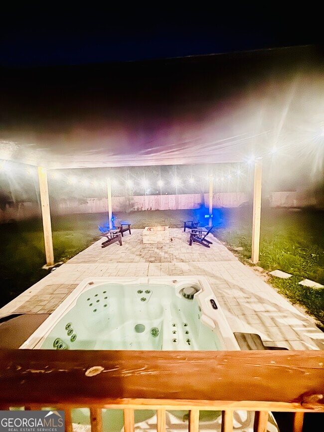 Building Photo - 1774 Vesta Ave