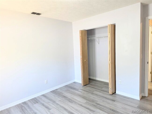 Building Photo - 8529 N Titleist Dr