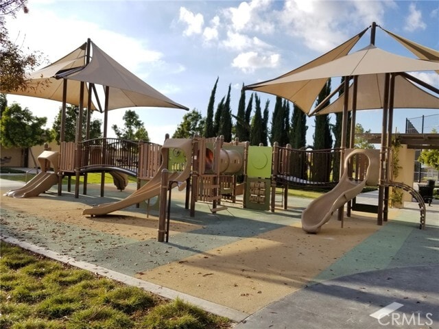 Building Photo - 74 Rose Arch