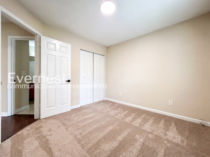 Building Photo - 2929 Edgefield Ct SW