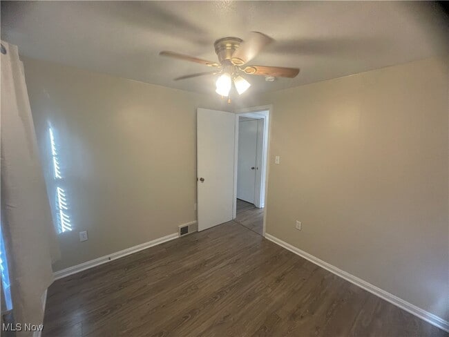 Building Photo - 415 Old Colliers Way