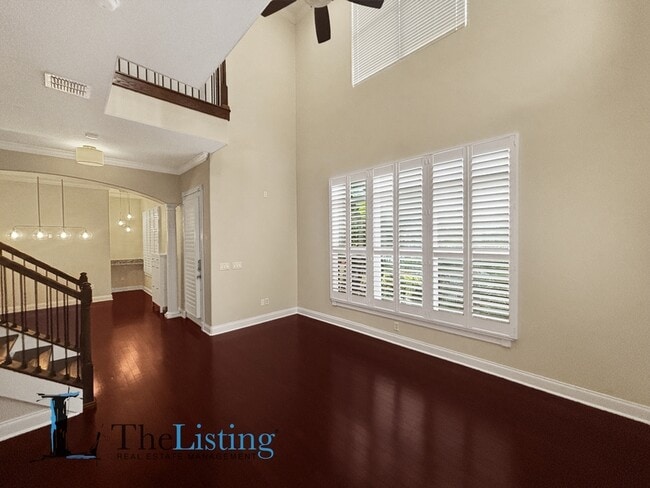 Building Photo - 827 Meridale Ave