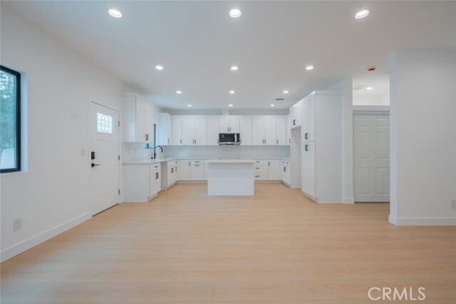 Building Photo - 7734 N Glenoaks Blvd