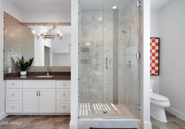 Building Photo - 3229 E Campbell Ave