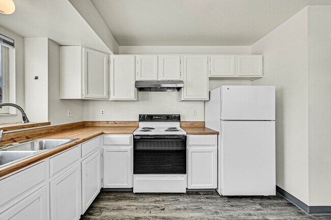 Building Photo - 1051 Mazatlan Cir