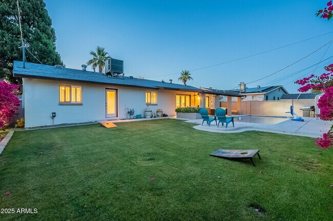 Building Photo - 8263 E Cypress St