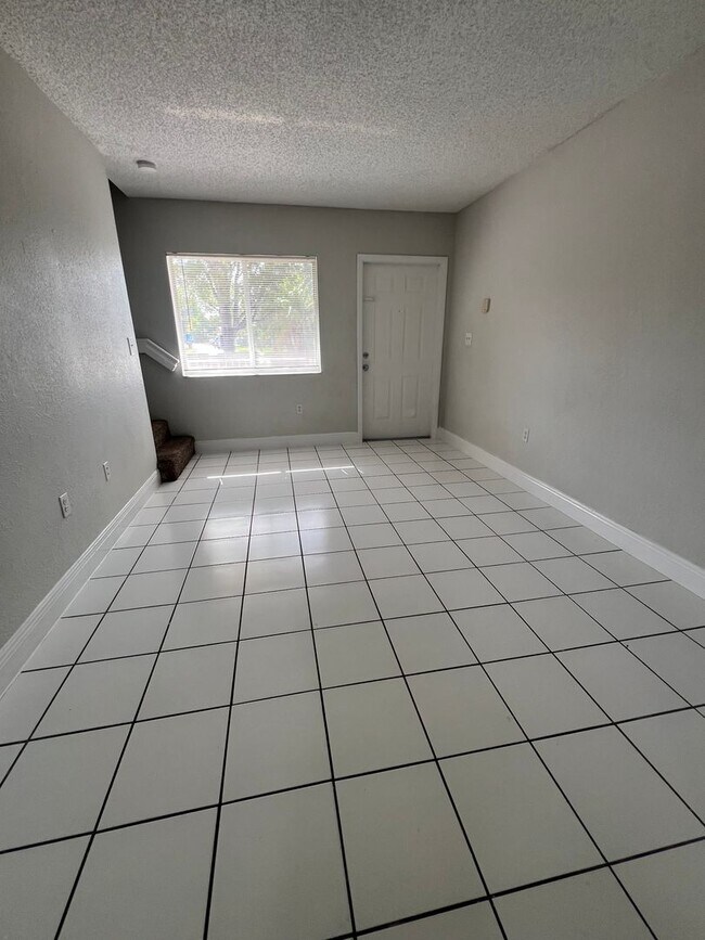 Building Photo - 3846 NW 115th Ave