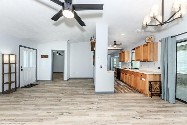 Building Photo - 11231 Euler Ave