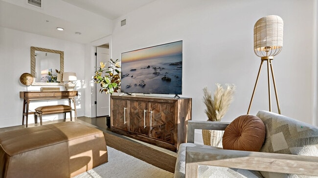 Building Photo - 1722 6th St NW