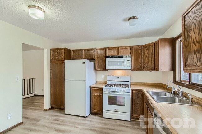 Building Photo - 3401 75th Ave N