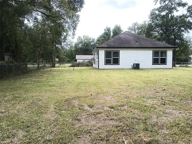 Building Photo - 11292 Hodge Rd