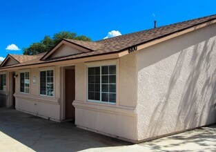 Building Photo - 8100 E Lakeshore Dr