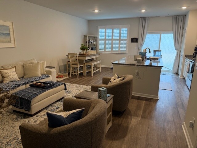 Building Photo - 6671 Lemon Ln