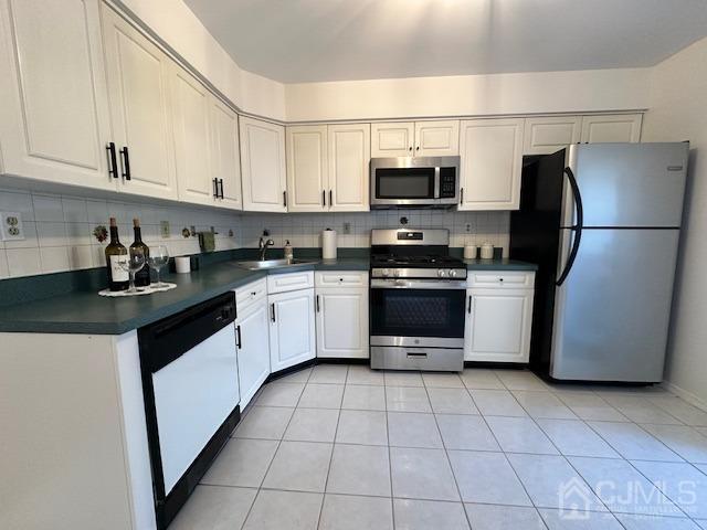 Building Photo - 87 Sassafras Ct