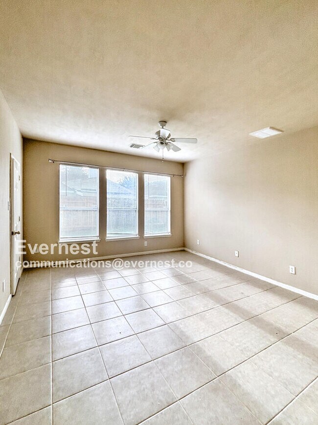 Building Photo - 8002 Arapahoe Ridge Ln