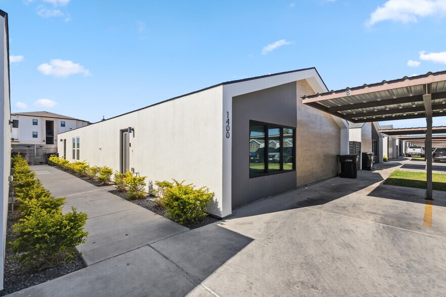 Building Photo - 1400 Hibiscus Ave