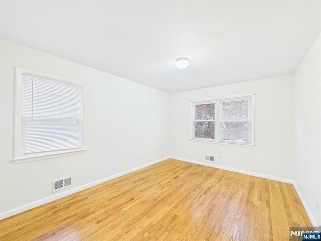 Building Photo - 114 Ackerman Ave