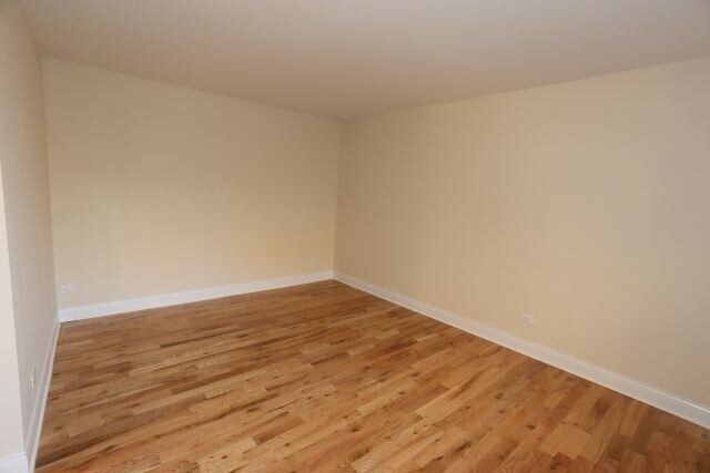 Building Photo - 1034 W George