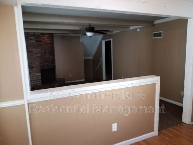 Building Photo - 10013 N Harrison Dr