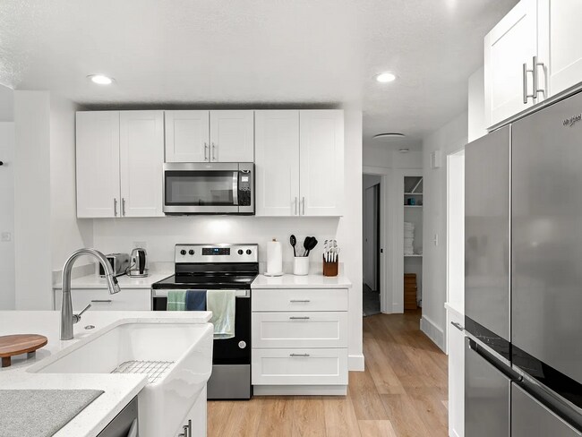 Building Photo - Fully Renovated 5BR Home with RV Parking & Designer Finishes