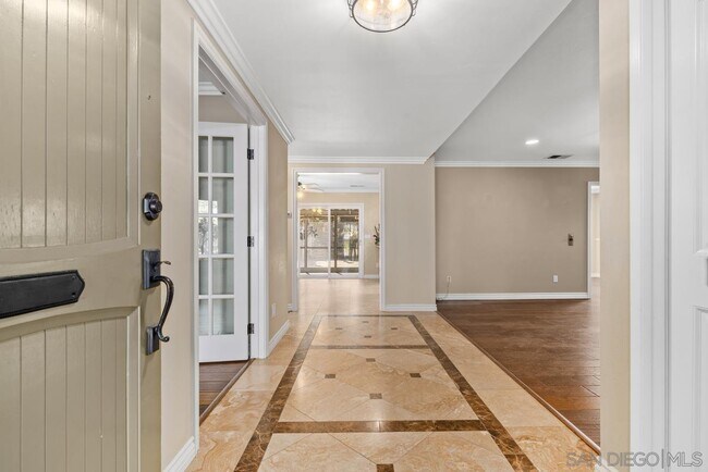 Building Photo - 2245 Nob Hill Dr