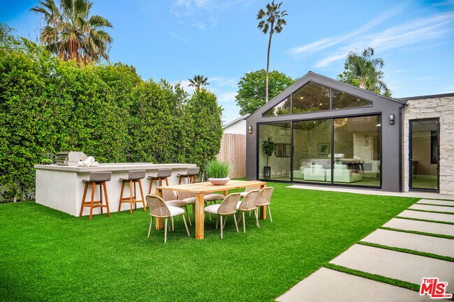 Building Photo - 15602 Morrison St